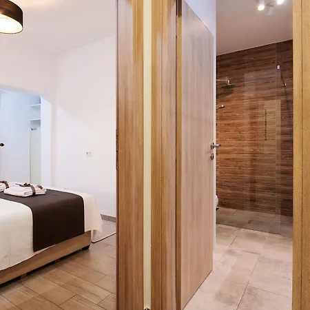 شقة Boris St - Two Bedroom With Terrace And Jacuzzi *