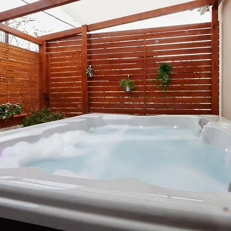 Boris St - Two Bedroom With Terrace And Jacuzzi * تروغير