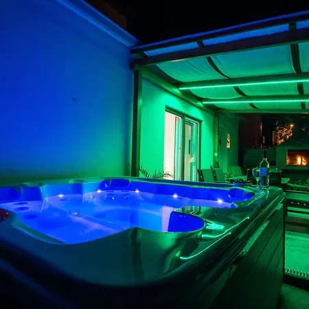 Boris St - Two Bedroom With Terrace And Jacuzzi