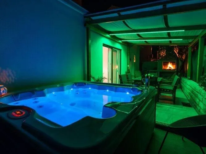 Boris St - Two Bedroom With Terrace And Jacuzzi Apartment