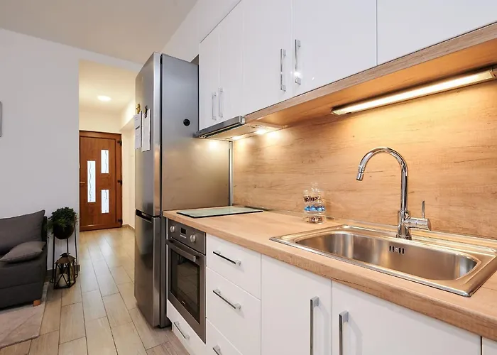 Apartment Boris St - Two Bedroom With Terrace And Jacuzzi *