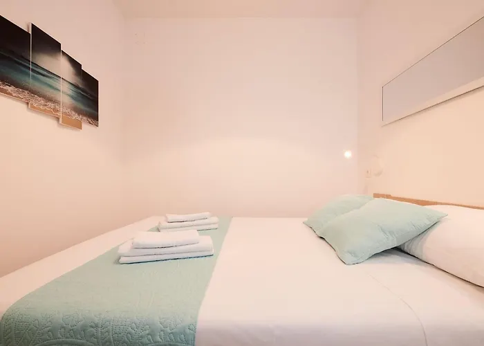 Boris St - Two Bedroom With Terrace And Jacuzzi *