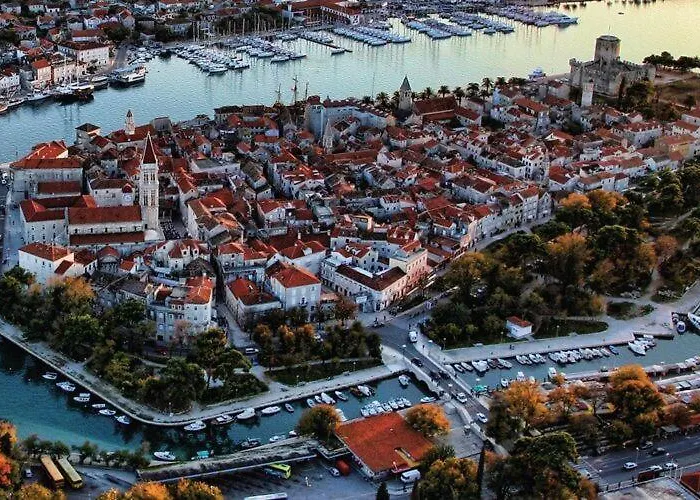 Boris St - Two Bedroom With Terrace And Jacuzzi