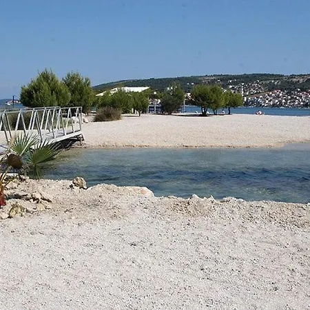 Boris St - Two Bedroom With Terrace And Jacuzzi Trogir