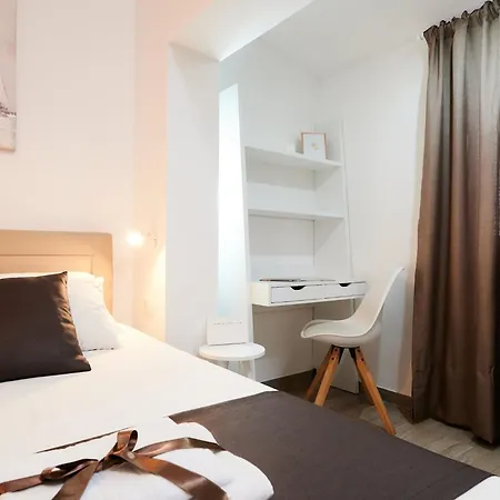 Apartment Boris St - Two Bedroom With Terrace And Jacuzzi Trogir