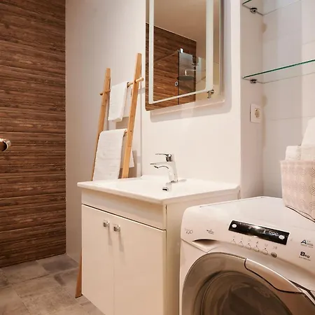 Daire Boris St - Two Bedroom With Terrace And Jacuzzi Trogir