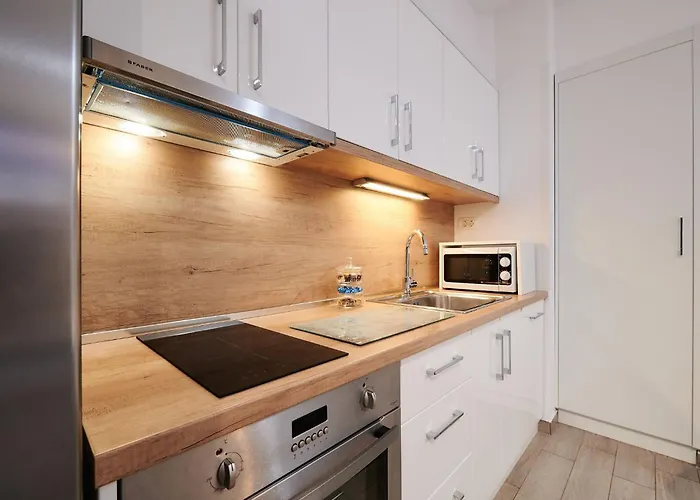 Lägenhet Boris St - Two Bedroom With Terrace And Jacuzzi Trogir